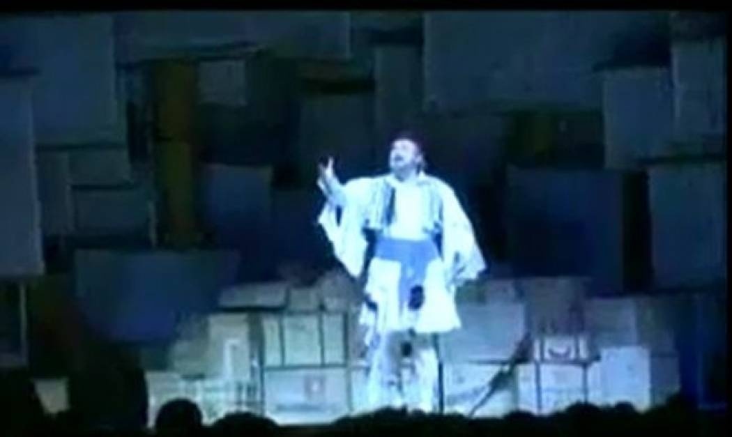 Λάκης Λαζόπουλος: Αποθεώθηκε στο Μόναχο!