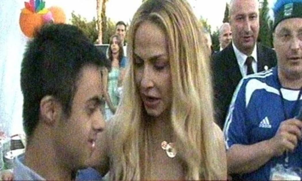 Άννα Βίσση: Σε φιλανθρωπικό μπαζάρ για παιδιά