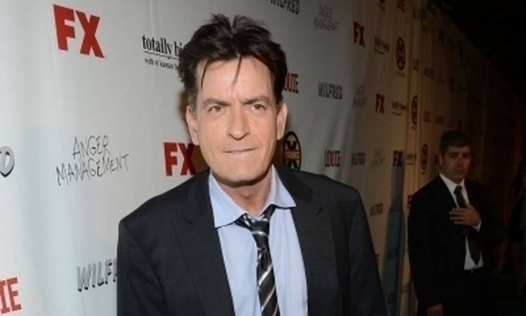 Charlie Sheen: Τα νεύρα του πλήρωσε το iPad