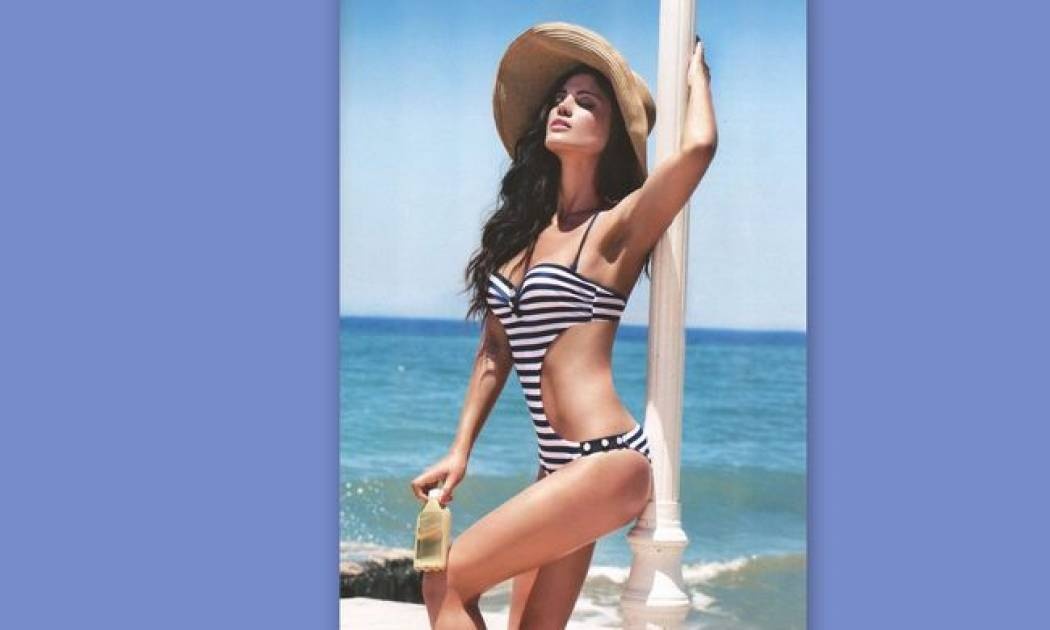 Μαίρη Συνατσάκη: Ποζάρει φορώντας το μαγιό της! (φωτό)