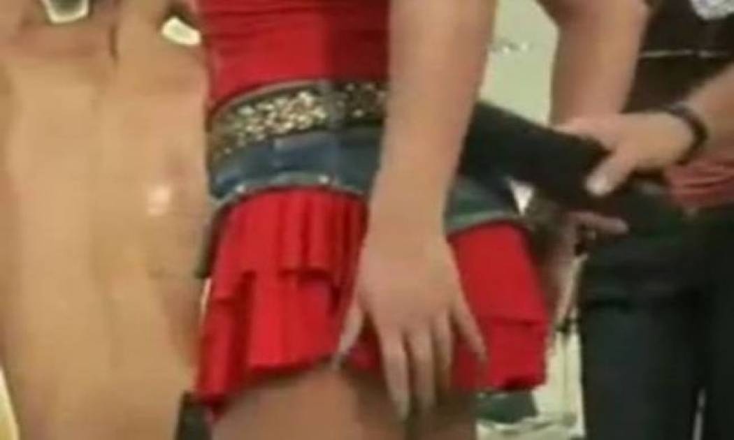 Βίντεο: Εκλεψε... εσώρουχα και τα παρέδωσε!