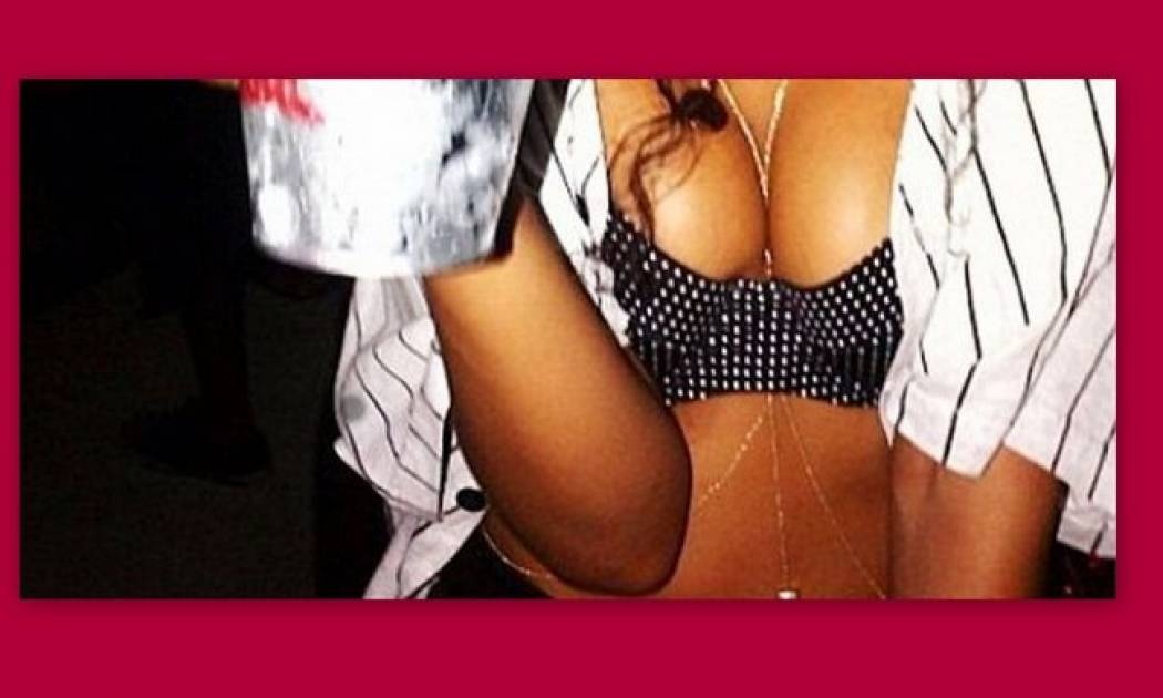 Γνωστή τραγουδίστρια μας δείχνει το… στήθος της στο twitter!