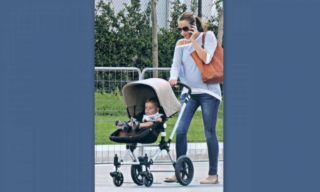 Κάτια Ζυγούλη: Βόλτα με τον Ρουβά junior!