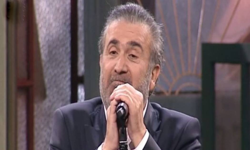 Λάκης Λαζόπουλος : «Η Χρυσή Αυγή πάσχει από εθνικό πριαπισμό»