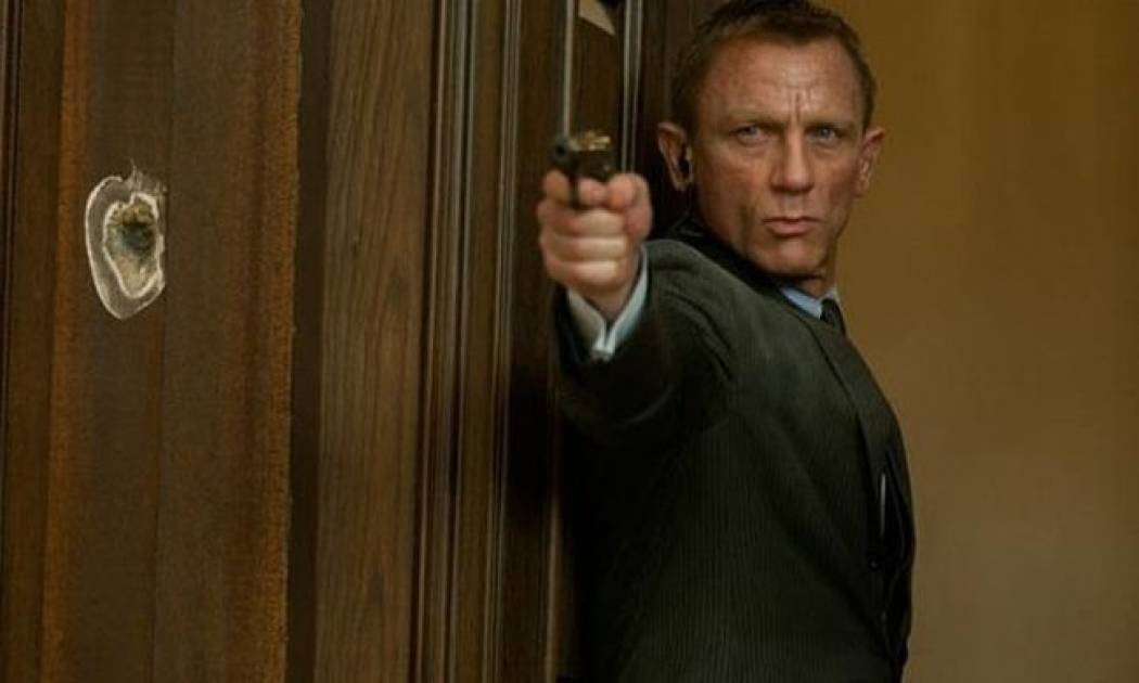 O… James Bond δεν γυρίζει μόνος τις επικίνδυνες σκηνές