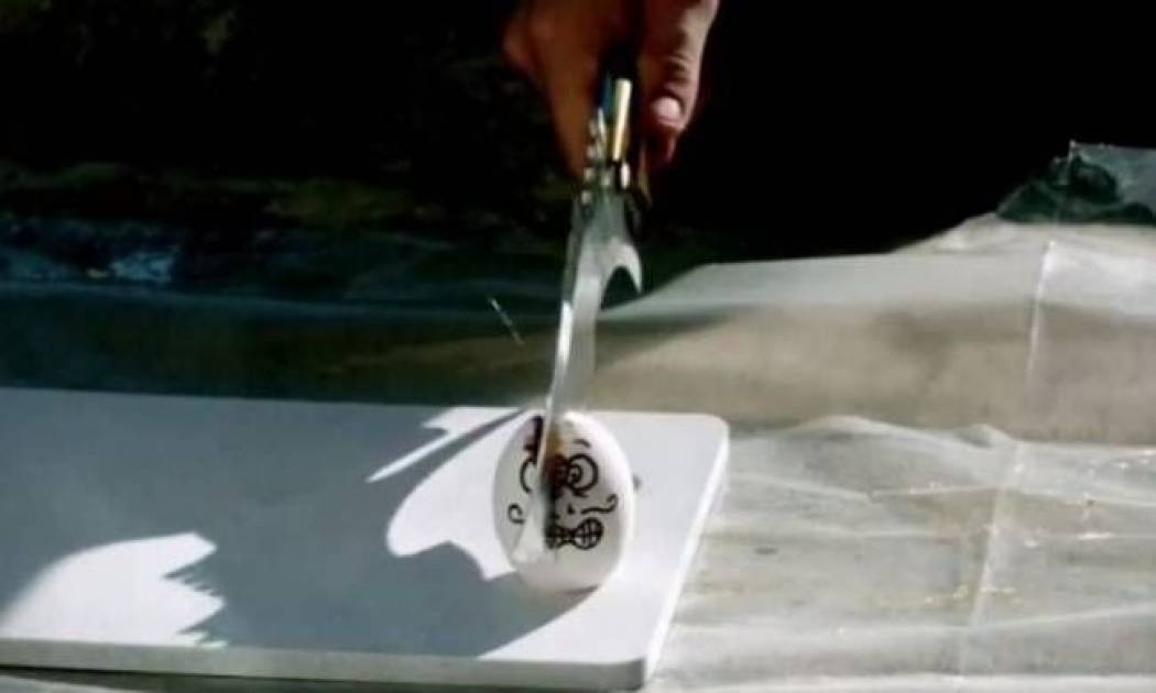 Βίντεο: Σπασίματα αυγού σε slow motion