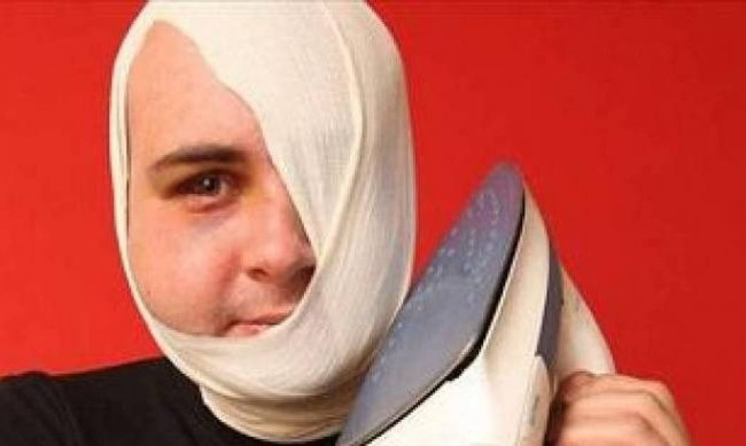 Δεν θα πιστεύετε πως έκαψε αυτός ο άνθρωπος το μισό του πρόσωπο!