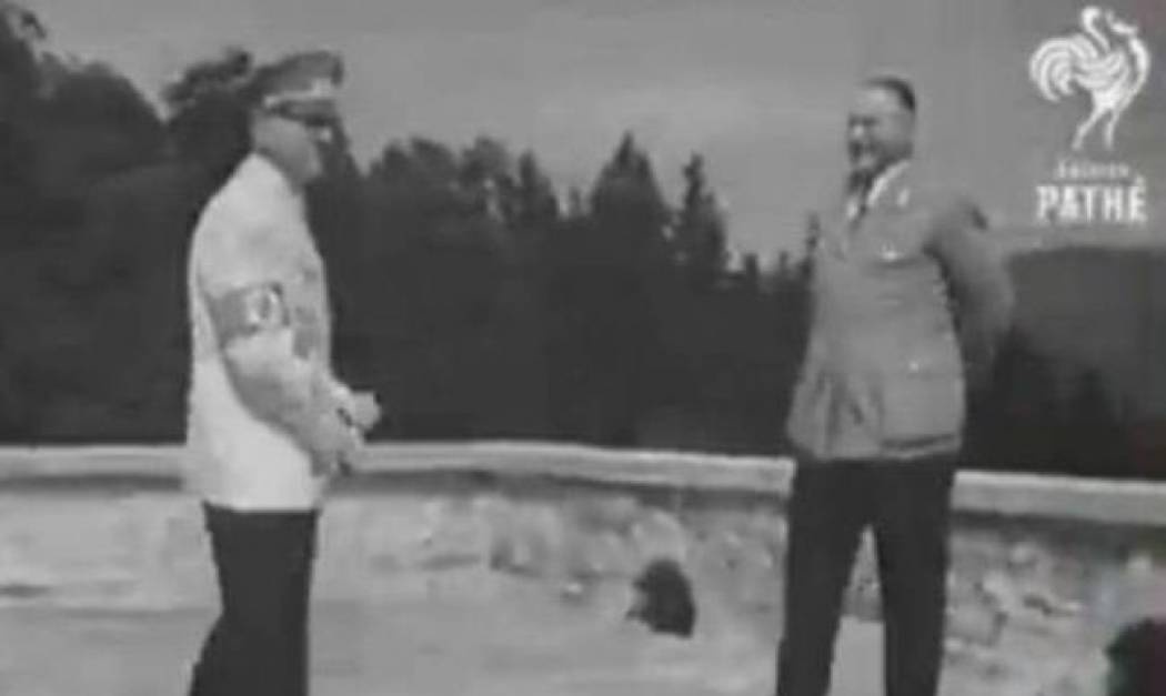 Σπάνιο βίντεο με τον Χίτλερ να χορεύει...