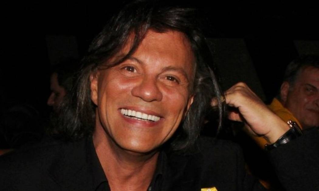 Ηλίας Ψινάκης: Ζήτησε από τον πλαστικό του να τον «τσιμεντώσει»