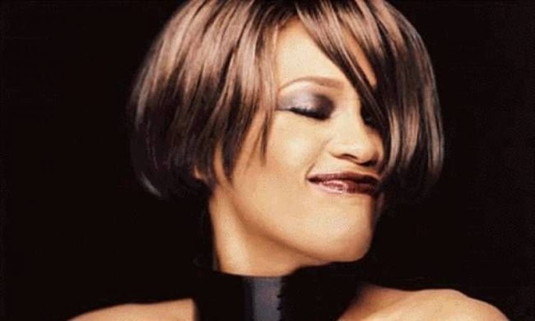 FBI: Φανατικοί θαυμαστές ταλαιπωρούσαν τη Whitney Houston