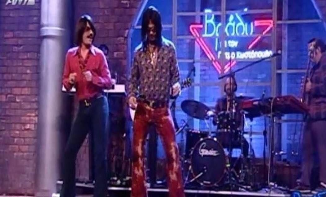 Ο Κωστόπουλος στον ρυθμό του Τόνυ Σφήνου