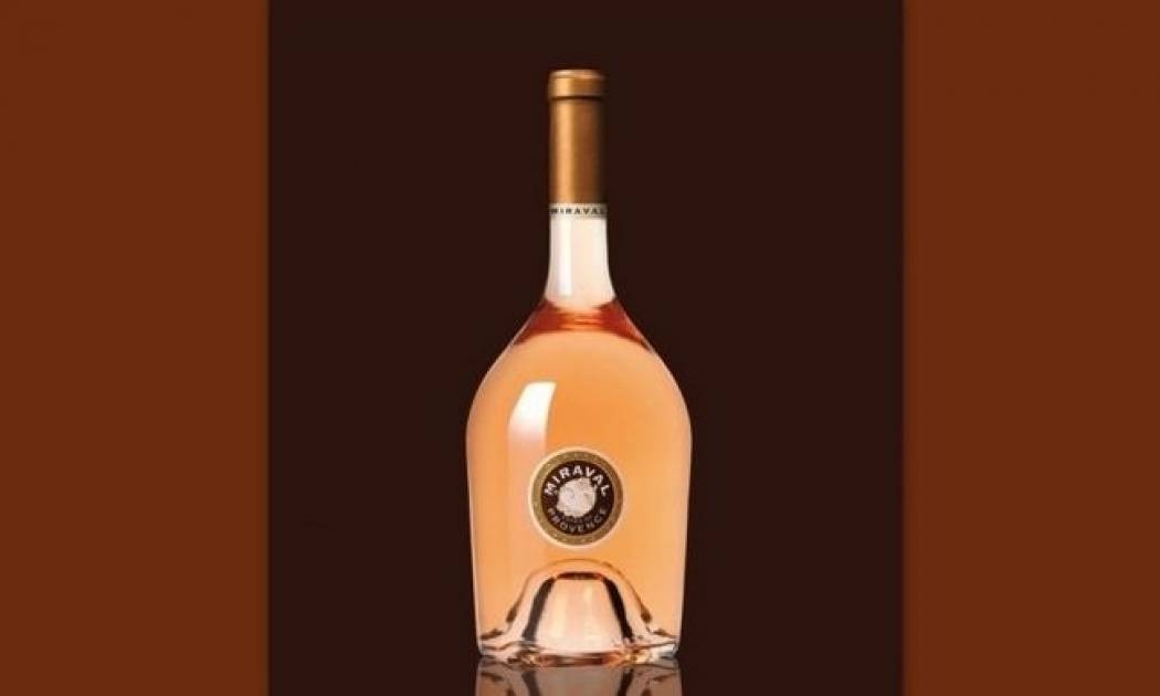 Ποιο διάσημο ζευγάρι του Hollywood ξεπούλησε το κρασί που κυκλοφόρησε σε δευτερόλεπτα