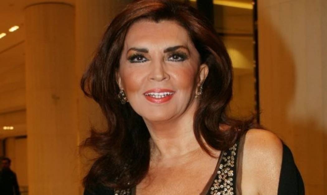 Μιμή Ντενίση: Τι λέει για την παράσταση που πρωταγωνιστεί