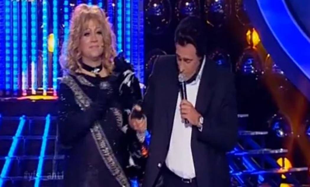 Το φλερτ του «Βασίλη Καρρά» στην «Ρίτα Σακελλαρίου» στο «Your face sounds familiar»