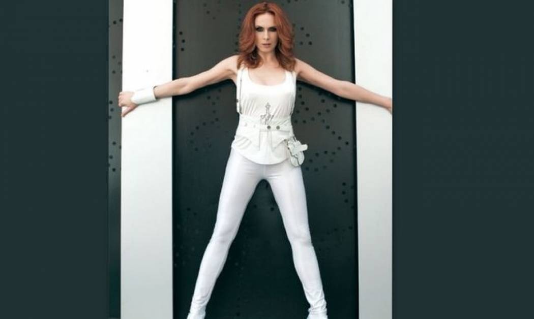 Εβελίνα Παπούλια: «Δεν ήμουν ποτέ γατούλα»