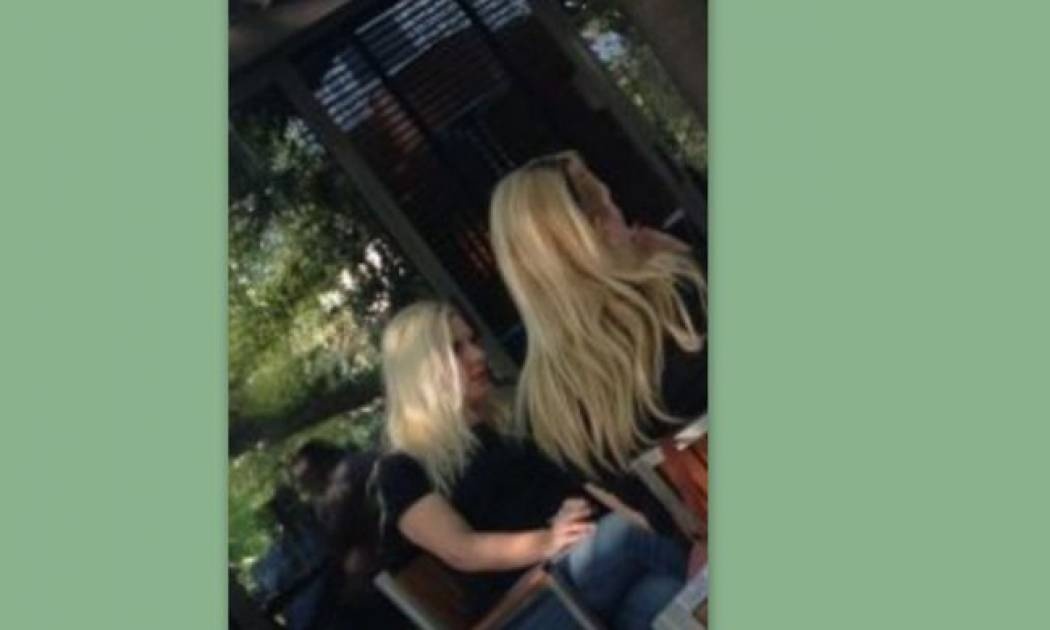 Αποκλειστικό παπαράτσι: Δείτε την Αννίτα Πάνια για πρώτη φορά μετά τον χαμό της μητέρας της! (Nassos blog)