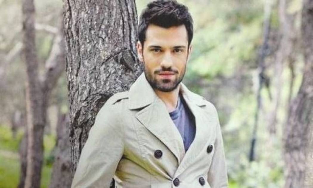 Ο Αργυρός μας δείχνει το κορίτσι του