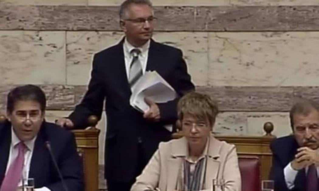 «Πάγωσε» η Βουλή στο «Ναι» της Τζάκρη (vid)
