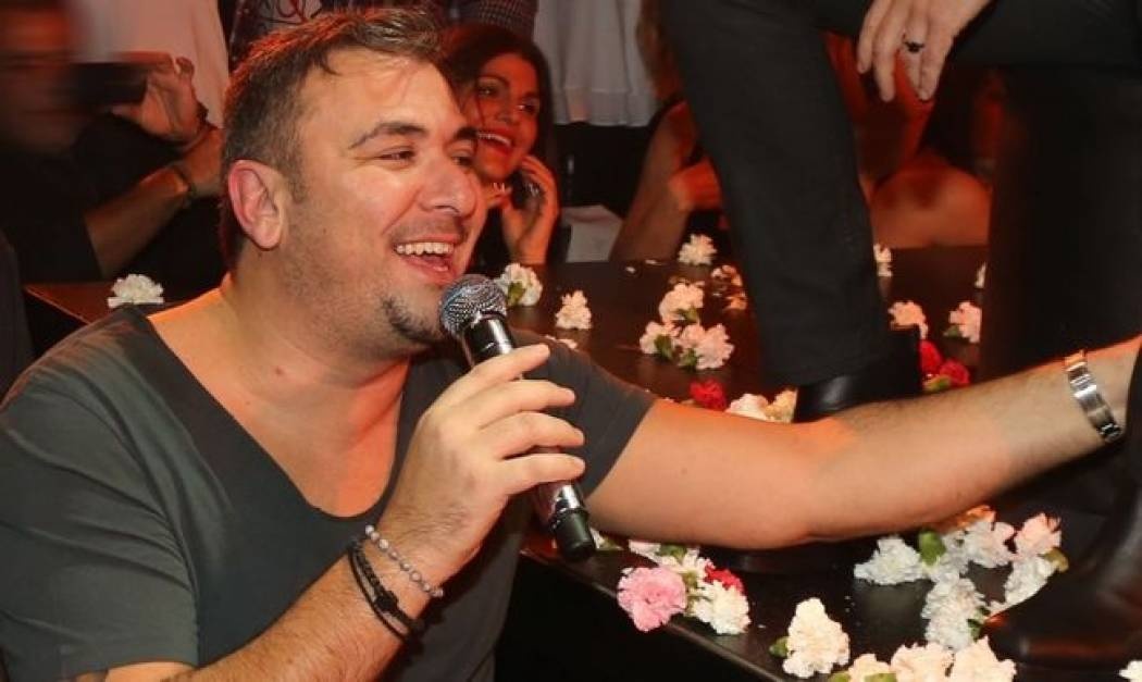 Αντώνης Ρέμος: «Πολλές φορές και τα δικά μου συναισθήματα πέρασαν μέσα από τα δικά μου τραγούδια»