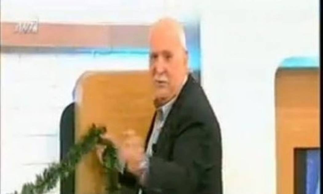 Γιώργος Παπαδάκης: Διέκοψε την εκπομπή του γιατί... έπεσε το ντεκόρ!