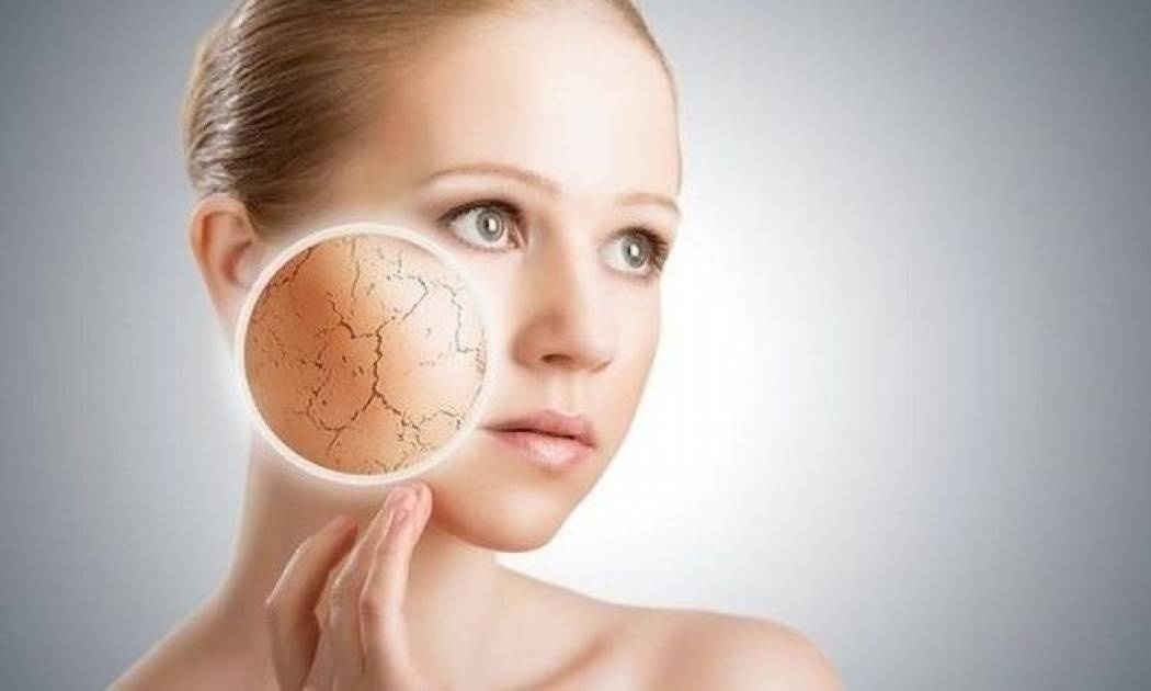 Οι κακές συνήθειες που καταστρέφουν το δέρμα μας