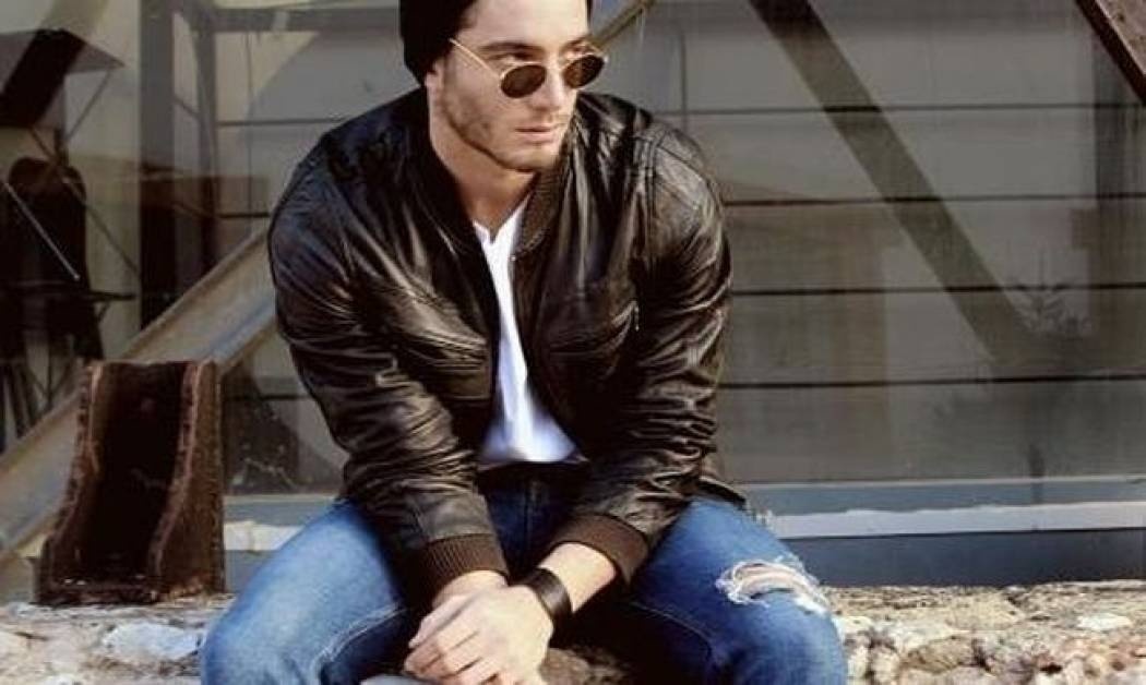 Θεοχάρης Ιωαννίδης: «Στόχος μου είναι τα τραγούδια που μιλούν στη καρδιά μου και ρόλοι που με εκφράζουν»