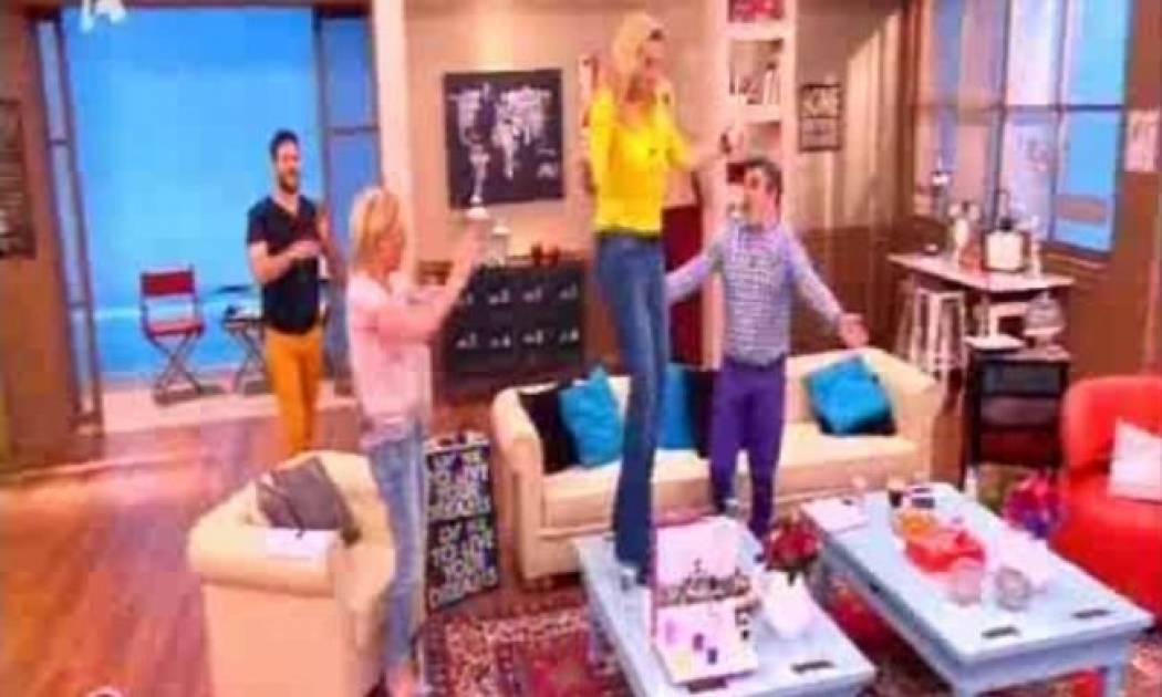 Η Κωνσταντίνα Σπυροπούλου στο τσακίρ κέφι!