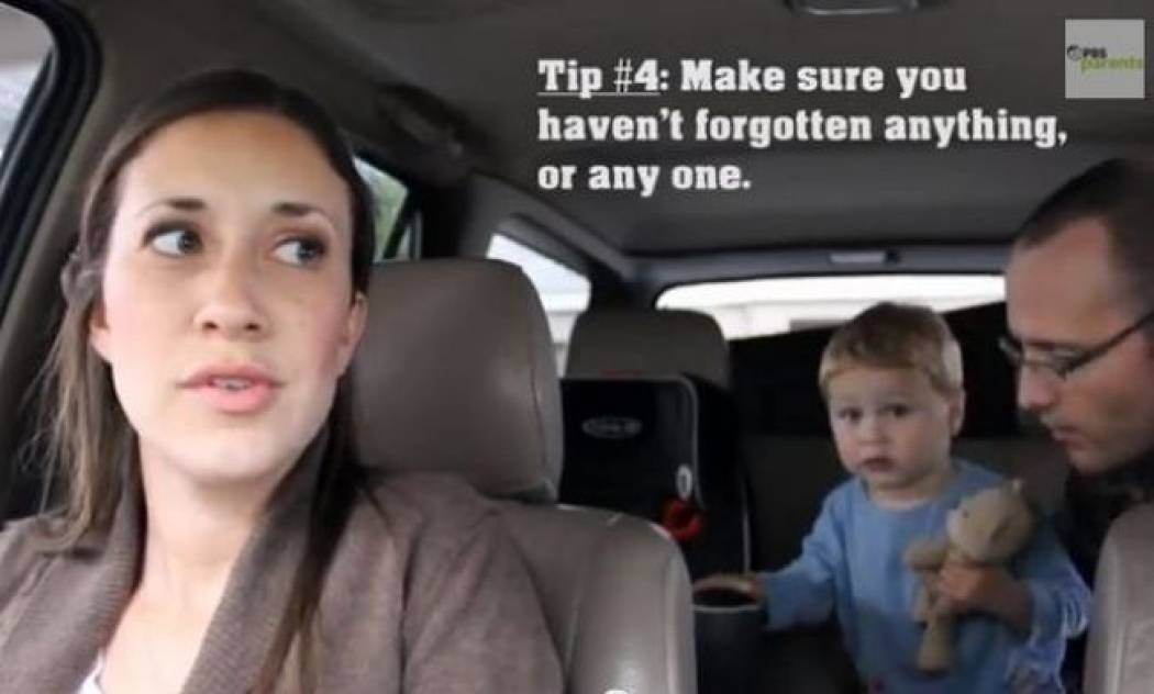 Ξεκαρδιστικές συμβουλές για να ταξιδέψετε με την οικογένειά σας (βίντεο)