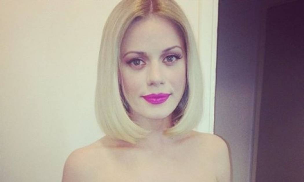 Η Ζέτα Μακρυπούλια με τέλειο καρέ!