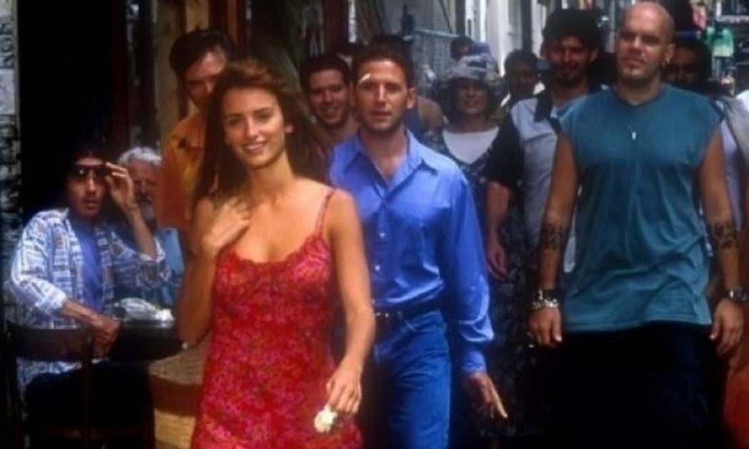 Από ποιον κρύβεσαι; 16 σημάδια ότι πρέπει να κάνεις σεξ επειγόντως!