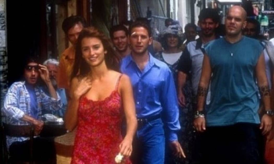 Από ποιον κρύβεσαι; 16 σημάδια ότι πρέπει να κάνεις σεξ επειγόντως!