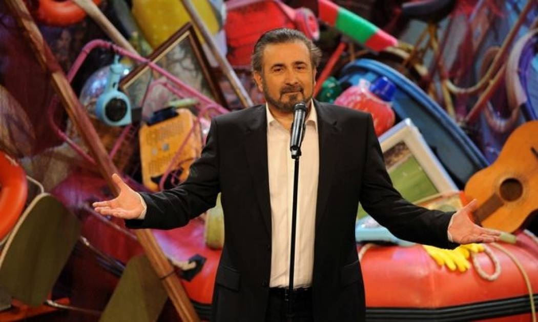 Τροχαίο ατύχημα πριν το «Τσαντίρι» - Από θαύμα σώθηκαν οι θεατές!