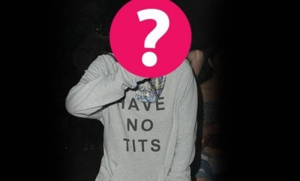 «Ηave No Tits»! Ποια star δεν έχει στήθος και το... χαίρεται;