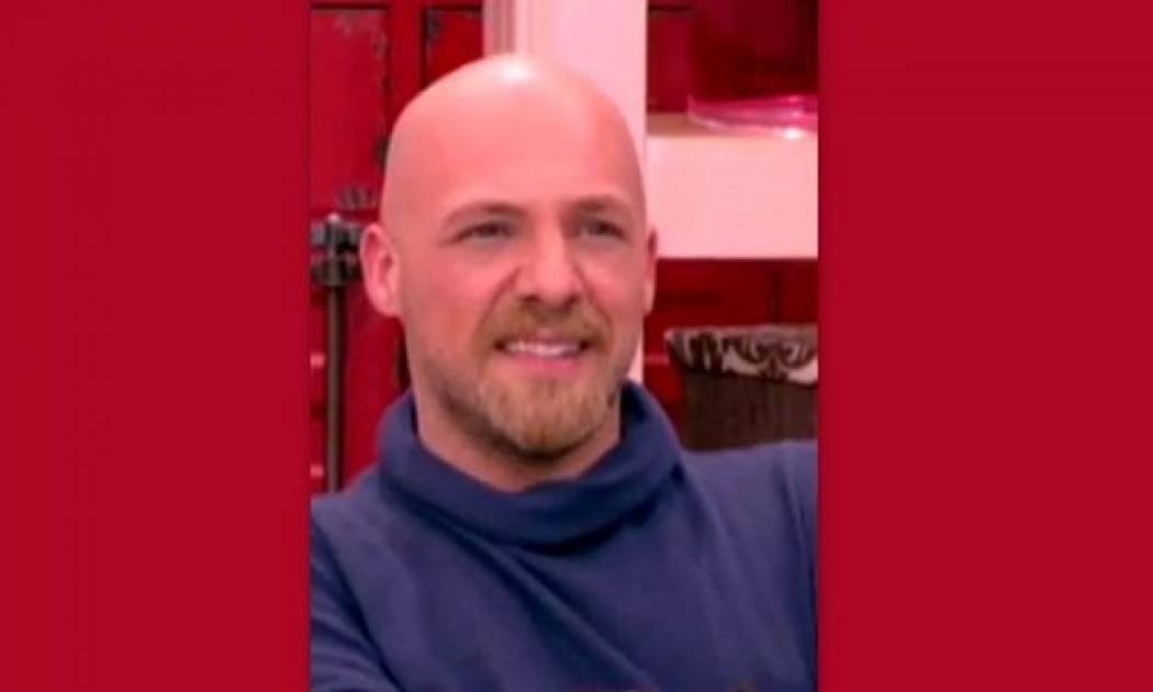 Βίντεο αφιερωμένο στον Νίκο Μουτσινά: Τα θετικά του να είσαι φαλακρός!