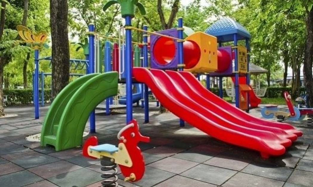 Αλλάζουν έως τις 30 Ιουνίου οι παιδικές χαρές των δήμων σύμφωνα με νέες προδιαγραφές ασφαλείας