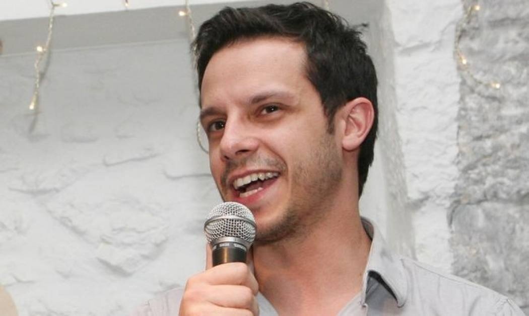 Δημήτρης Μακαλιάς: Είναι ιδιαίτερο το ότι τραγουδά με την σύντροφό του;