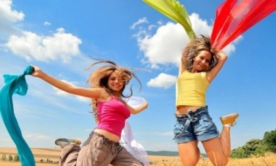 Οι 12 συνήθειες των χαρούμενων και ευτυχισμένων ανθρώπων