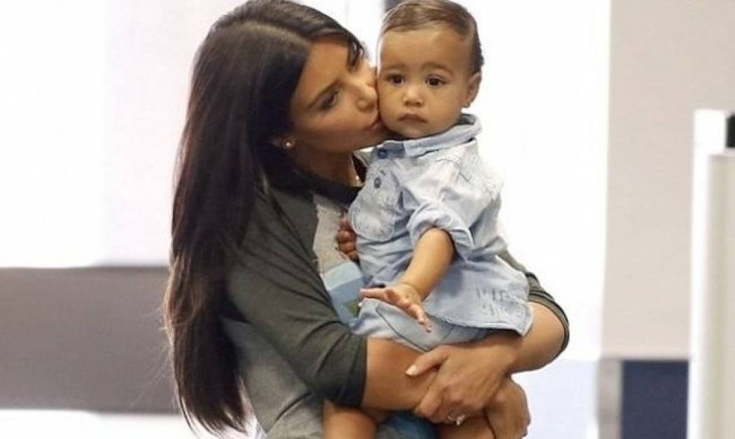 Θα λιώσετε: Οι τελευταίες φωτογραφίες της κόρης της Kim Kardashian είναι σκέτη τρέλα!