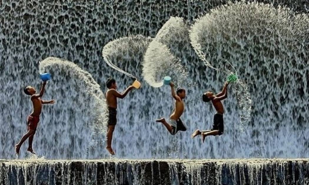 Μαγικές φωτογραφίες από παιδιά που παίζουν ανά τον κόσμο!