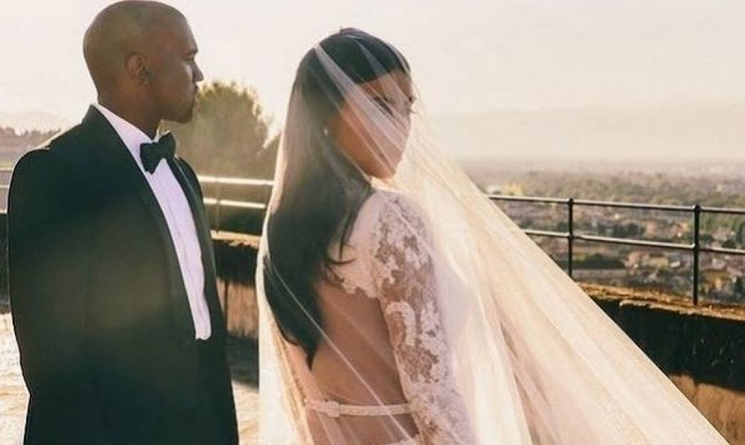 Η Κιμ Καρντάσιαν αποκάλυψε τα εσώρουχα που φορούσε την πρώτη νύχτα του γάμου της!