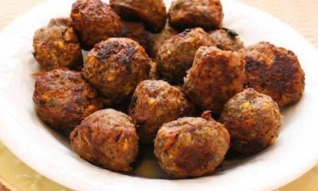 Mαχαίρωσε το συνάδελφό του γιατί του έφαγε ένα... κεφτεδάκι