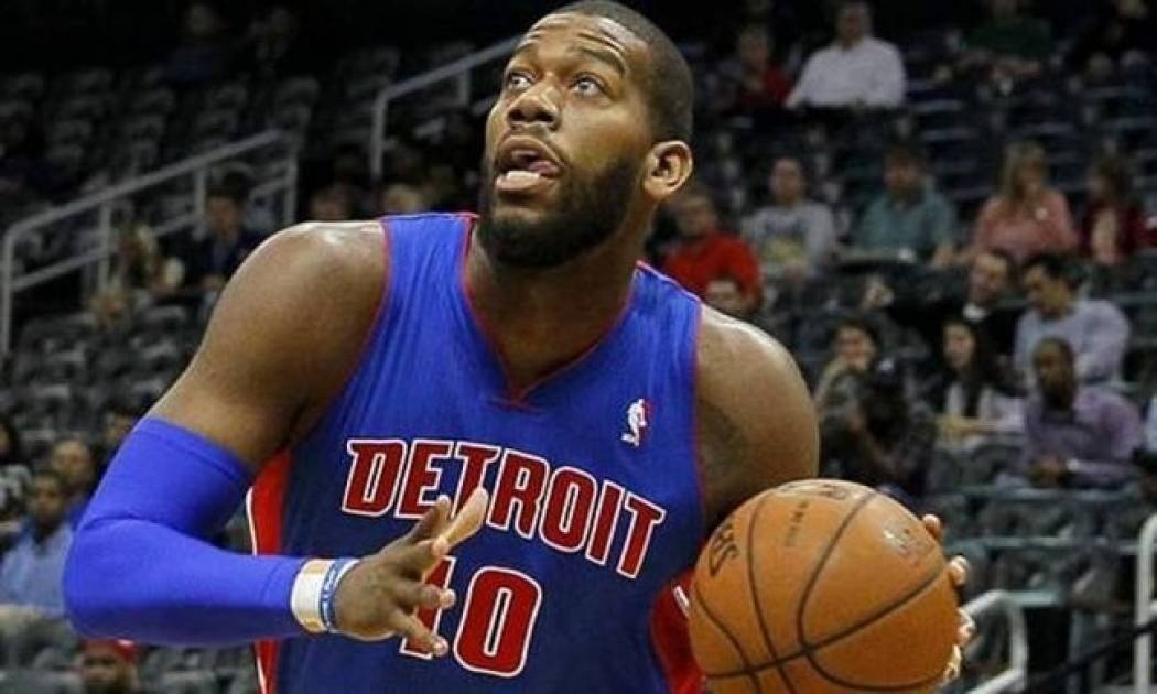 Ντιτρόιτ Πίστονς: Τα… έκανε πάνω του ο Μονρό (video)