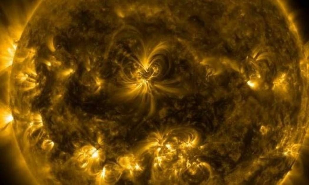 Έτοιμες να χτυπήσουν τη Γη δύο ηλιακές καταιγίδες (video)