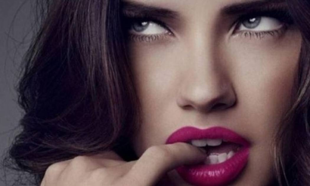 «Τρως» τα νύχια σου; 4 απλά tips για να κόψεις την κακή αυτή συνήθεια