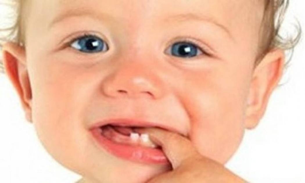 Ήρθε η ώρα για τα πρώτα δοντάκια. Πως να ακουφίσετε το μωρό σας από τον πόνο!