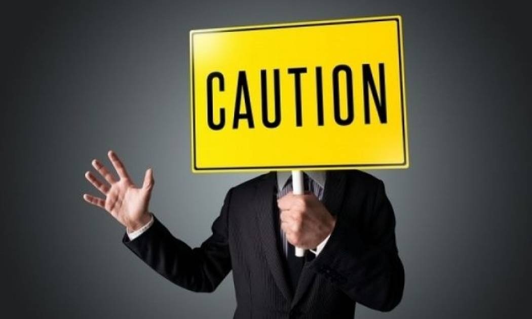 Τα τρώτε σίγουρα, αλλά δε γνωρίζετε ότι "διαλύουν" τα δόντια σας