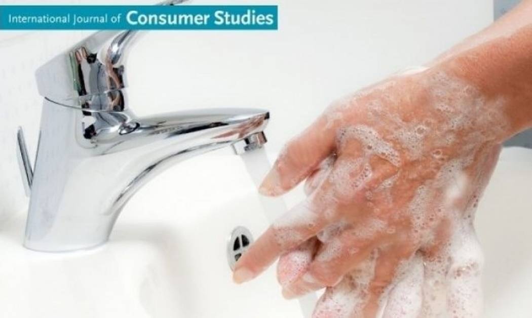 Γιατί επιβάλλεται να πλένετε τα χέρια σας με κρύο νερό