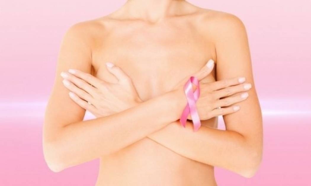 Γυναίκες δώστε προσοχή: Πώς θα κάνετε αυτοεξέταση του μαστού (βίντεο)