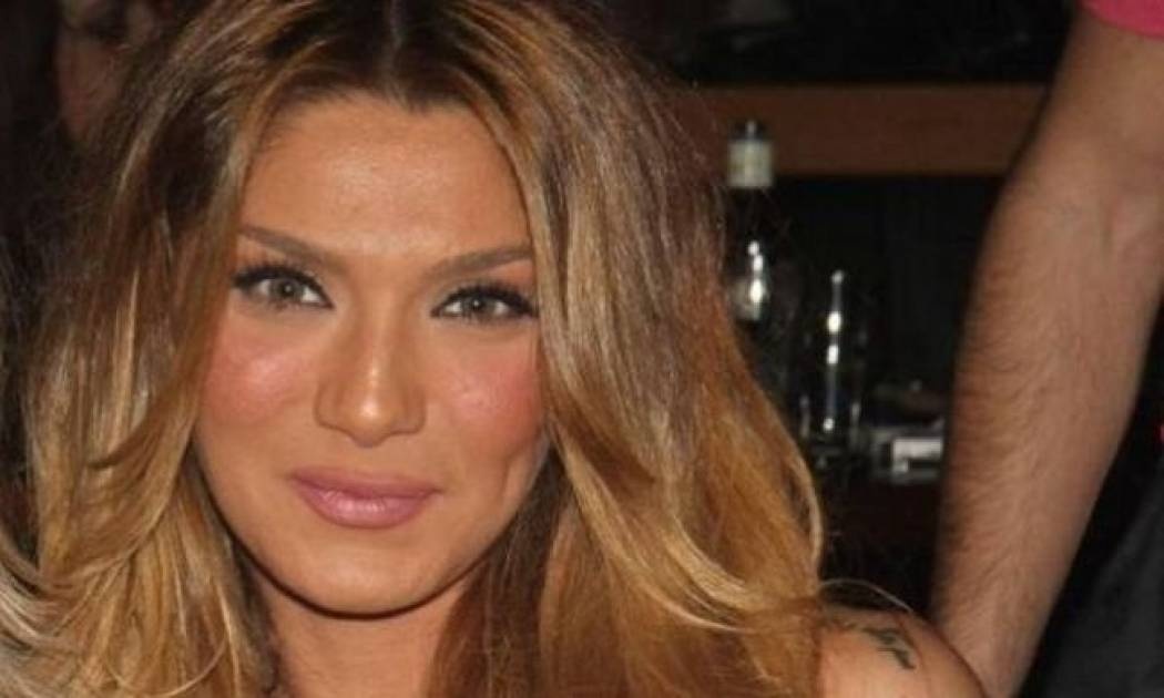 Αγγελική Ηλιάδη: Παιχνίδια στο κρεβάτι με τον μπέμπη της! (εικόνα)