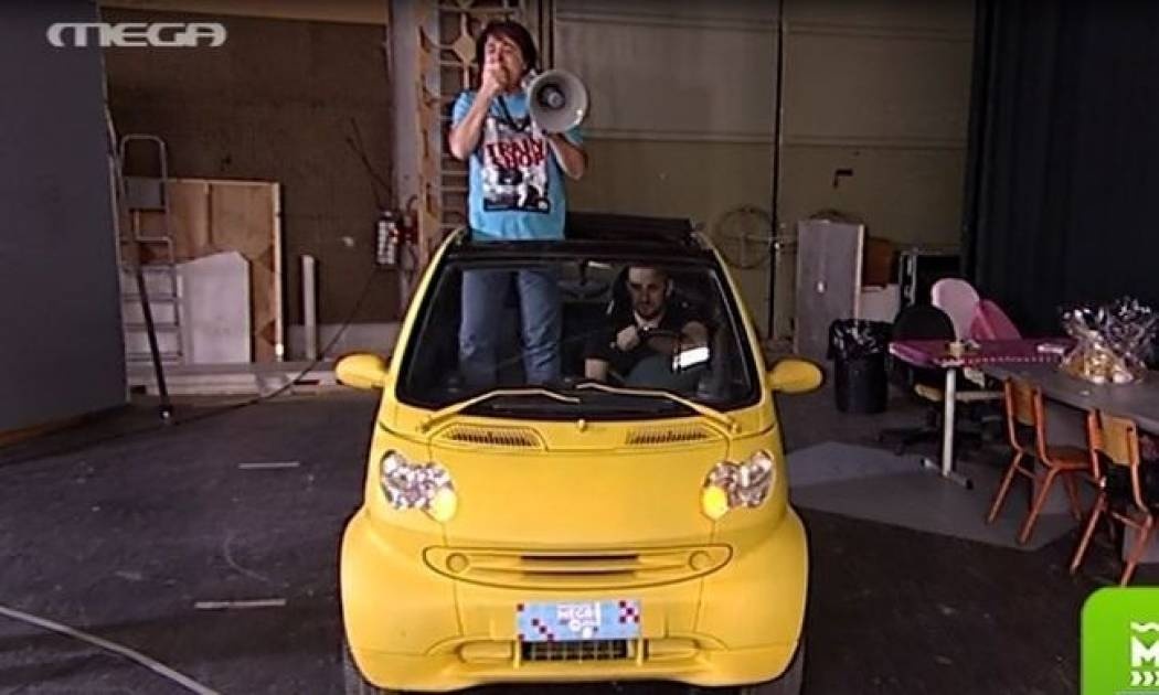 Σεφερλής: Η εισβολή του στο Mega  Με Μία με αυτοκίνητο και ντουντούκα